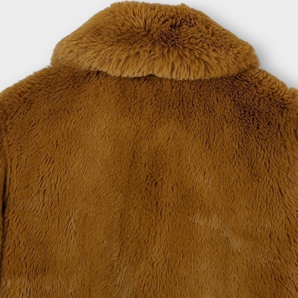 NOIZE Faux Fur Carly Coat - Picture 8 of 15